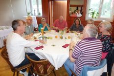 Dietmar, Heidi (verdeckt), Carsten, Monika, Ulrich, Isolde, Andrea, Karin, Klaus-Jürgen. Klick zur Vergrößerung. Dietmar, Heidi (verdeckt), Carsten, Monika, Ulrich, Isolde, Andrea, Karin, Klaus-Jürgen. Klick zur Vergrößerung.